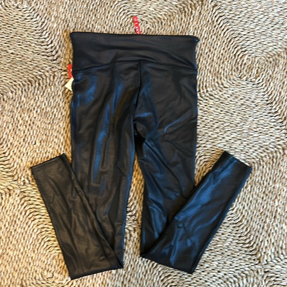 Women’s brand new faux leather spanx pants - Picture 4 of 4